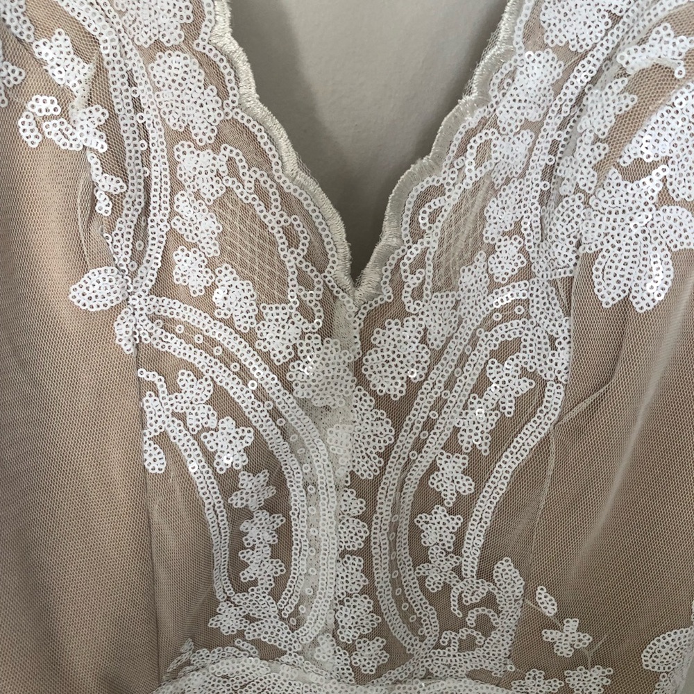 Dress - Picture 4 of 4